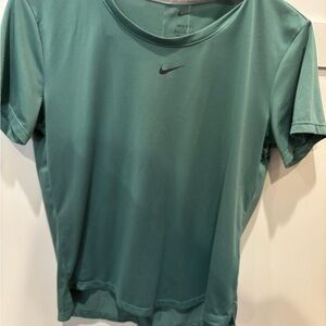 Nike Women's Teal Short Sleeve Tee
